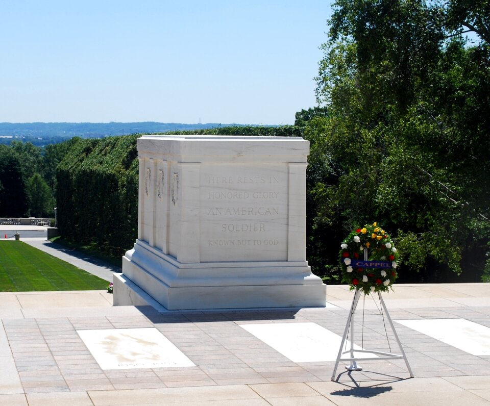 Soldier memorial tomb