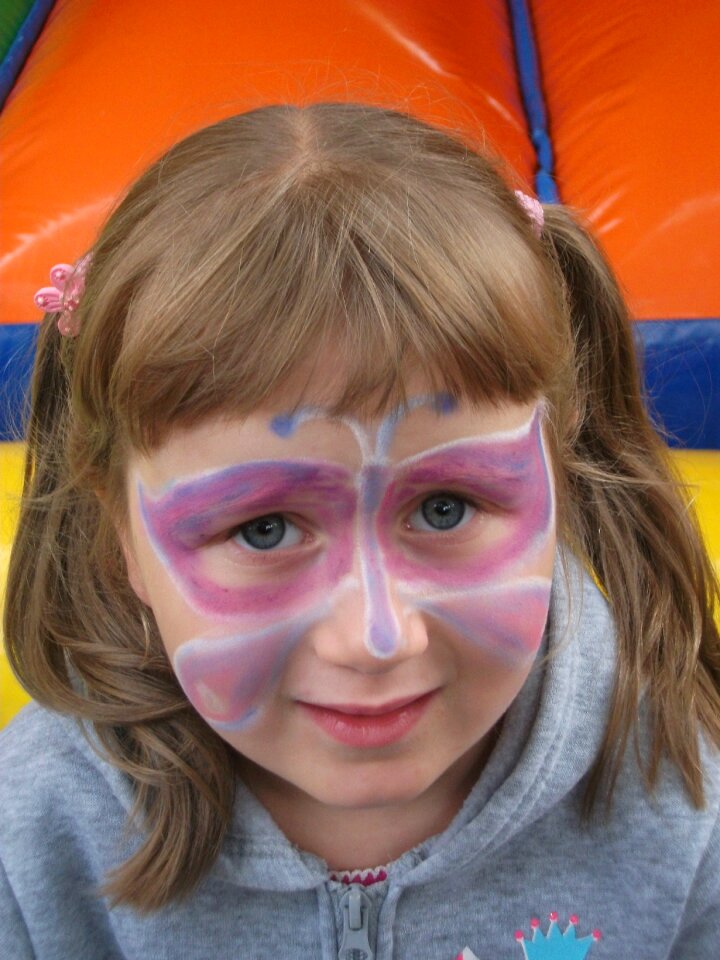 Face child painting
