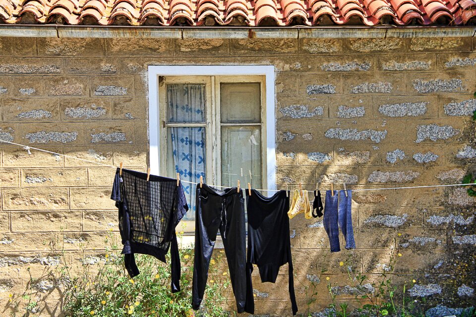 Dry dry laundry clothespins