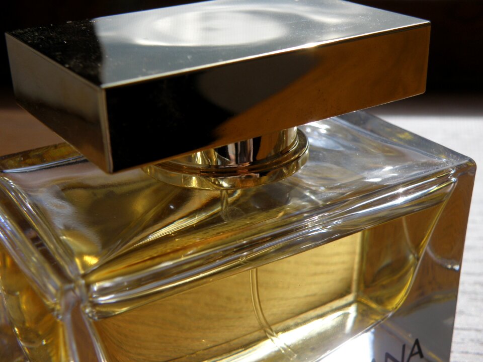 Perfume bottle vial