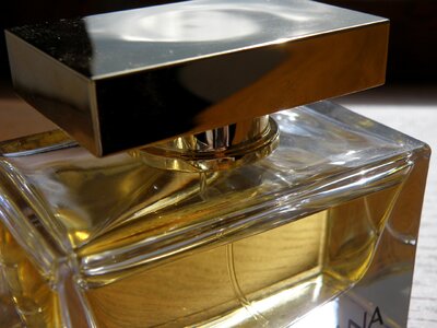 Perfume bottle vial