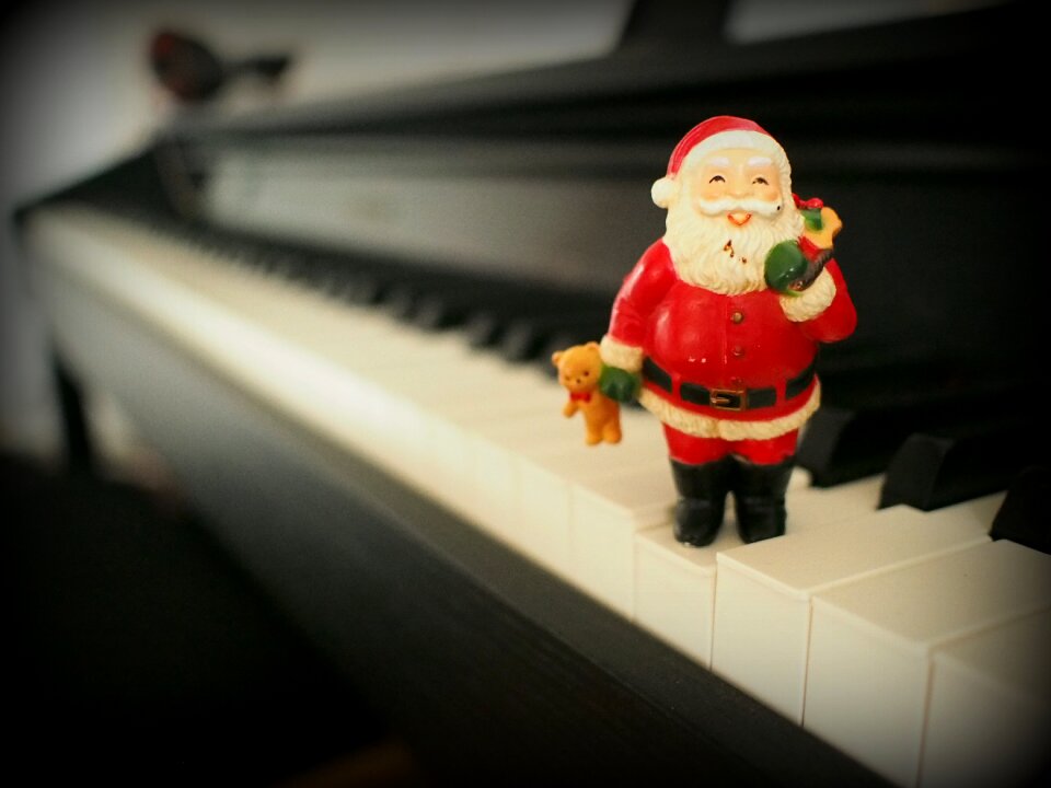 Piano perspective music