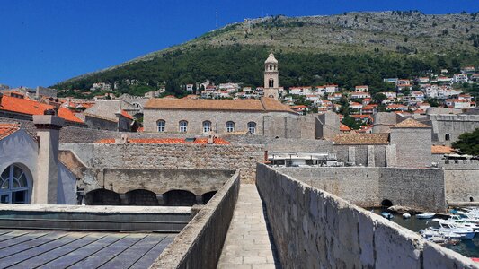Dubrovnik walls vista