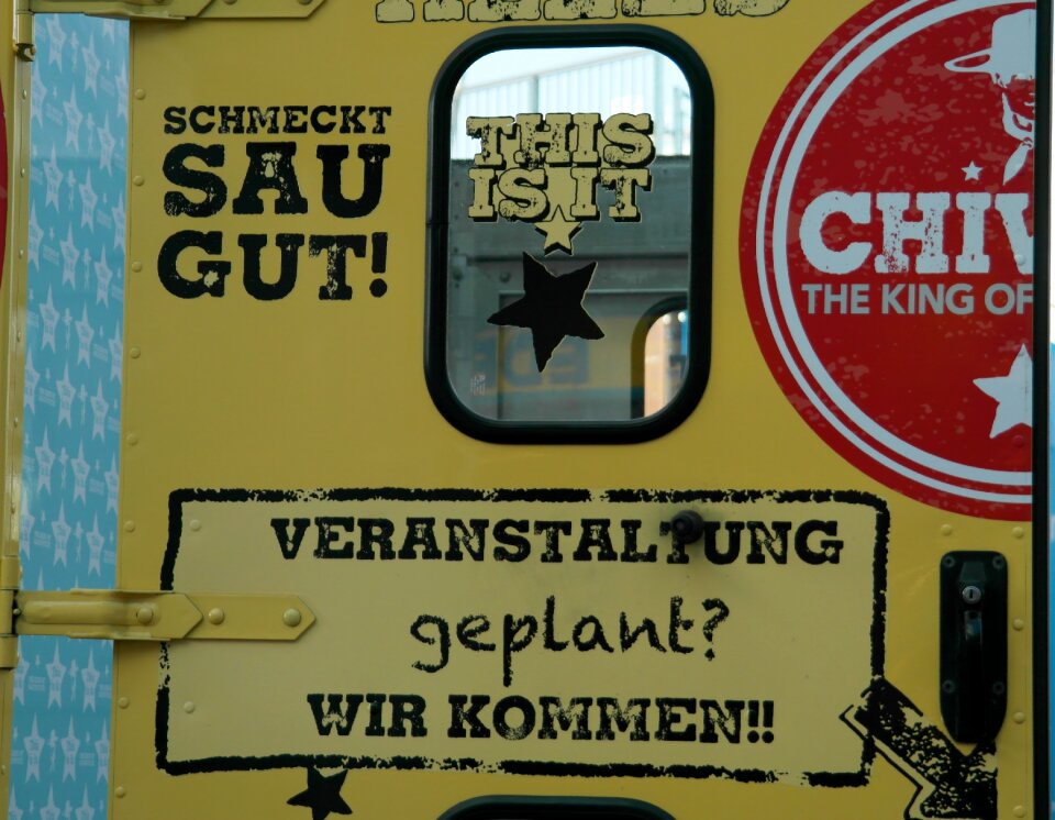 Lettering advertising sign text