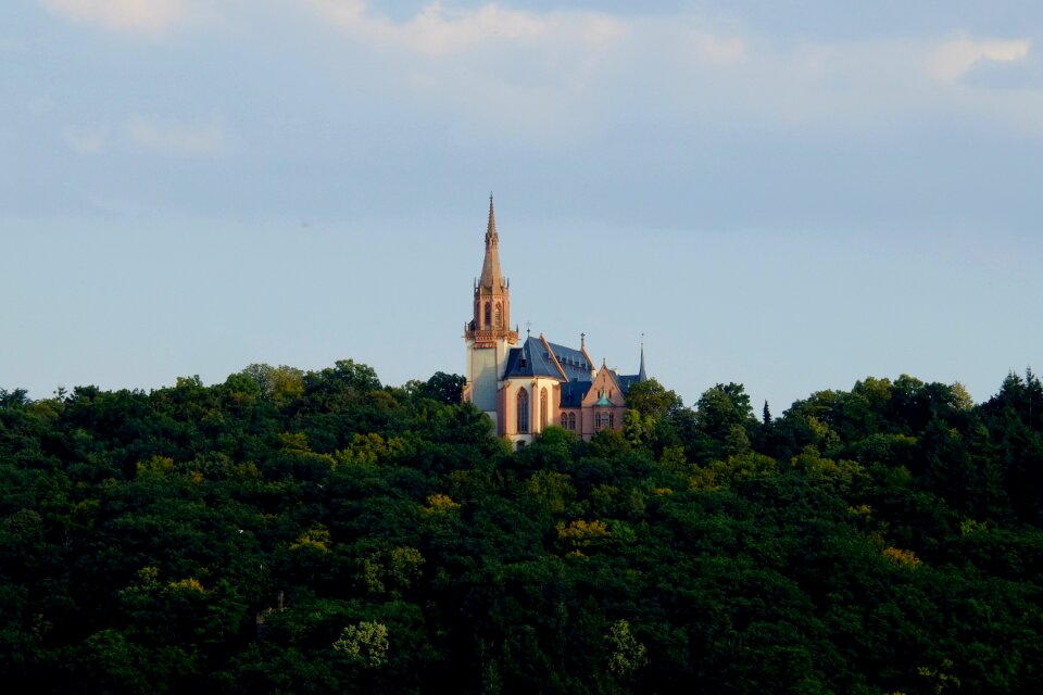Bingen city building