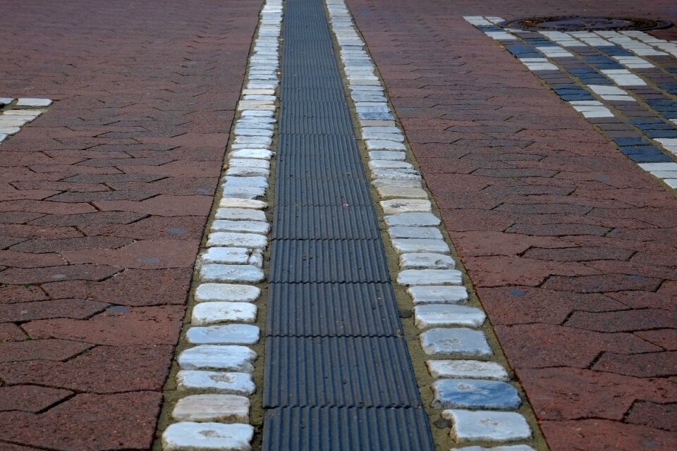 Structure road cobblestones