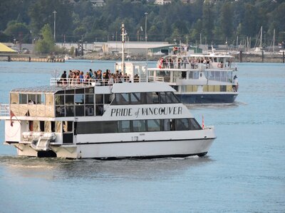 Ocean summer ship