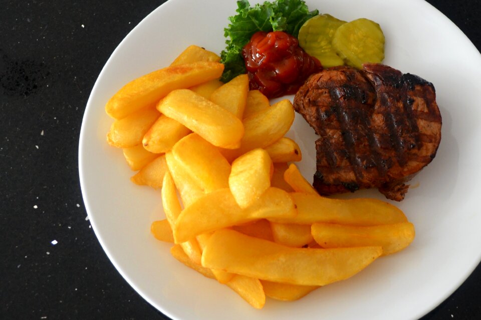 Pickles white plate