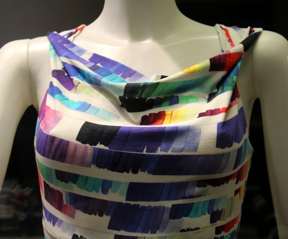 Shop showcase dummy