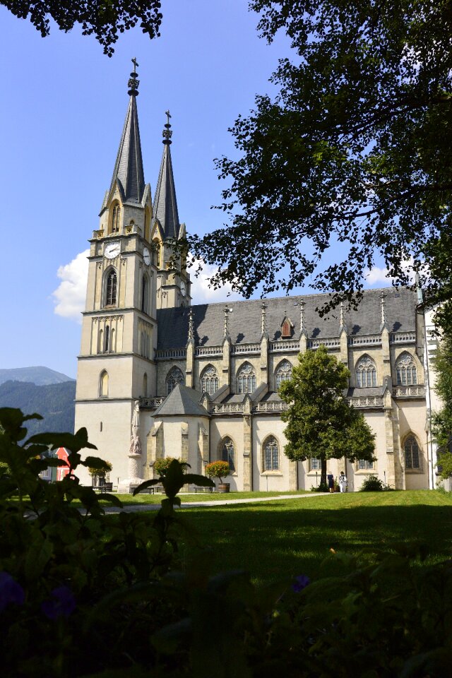 Pen monastery church