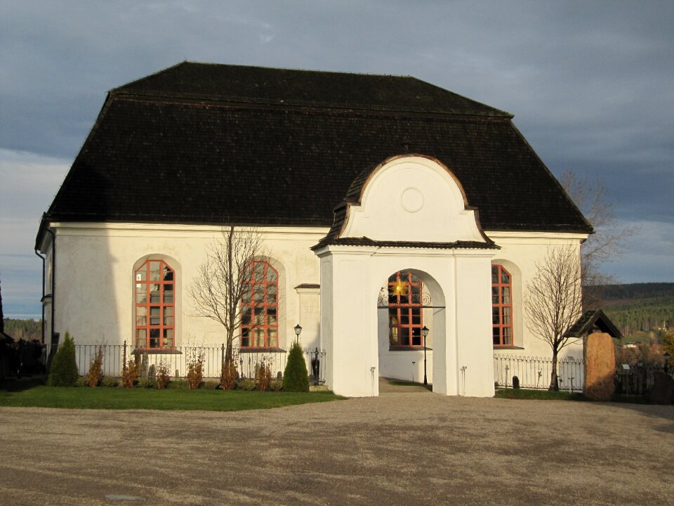 Building religious front