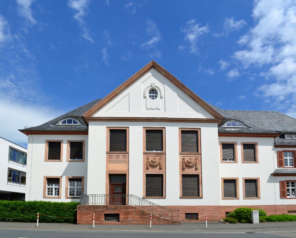 Building historic facade