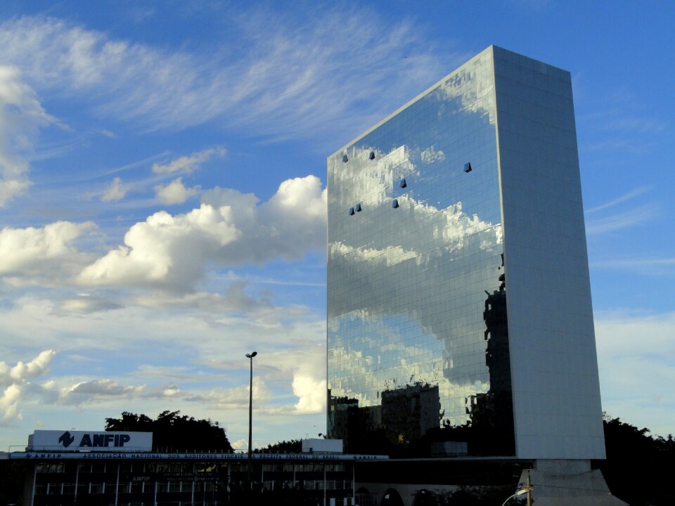 Building adminsitration modern