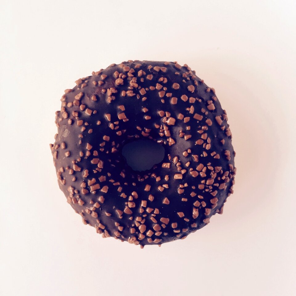 Eat pastry cake