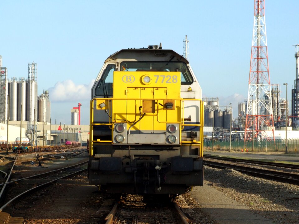 Train transport rail