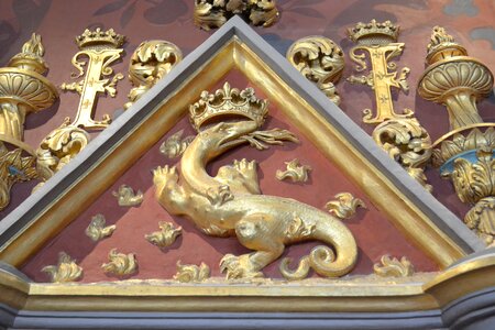 Crown château de blois monogram of françois i