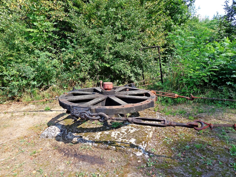 Fuel petrol borehole