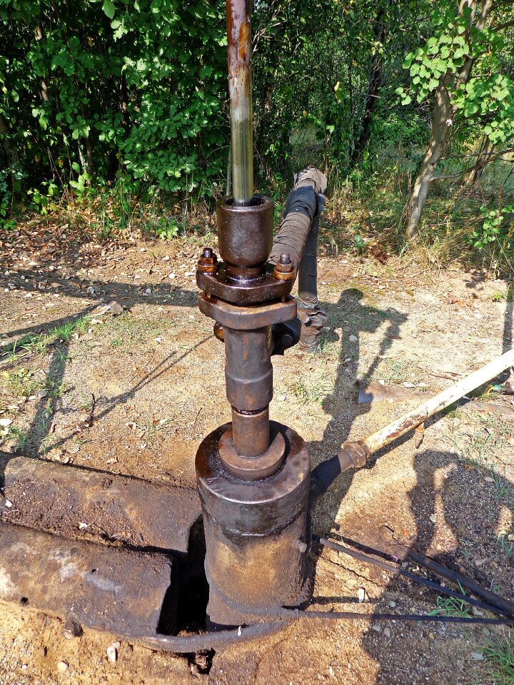 Fuel petrol borehole