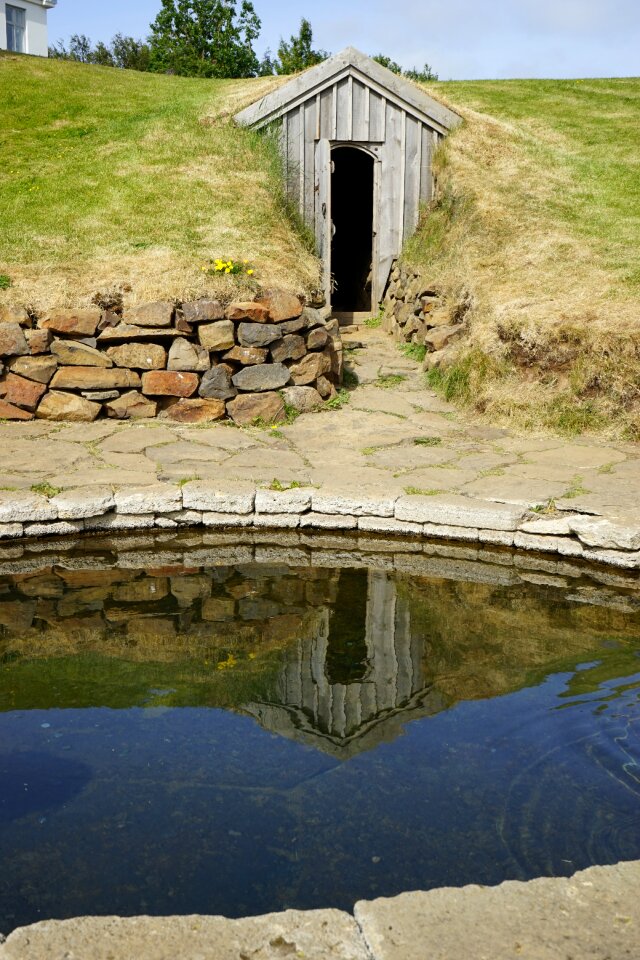 Reykhold reflection building