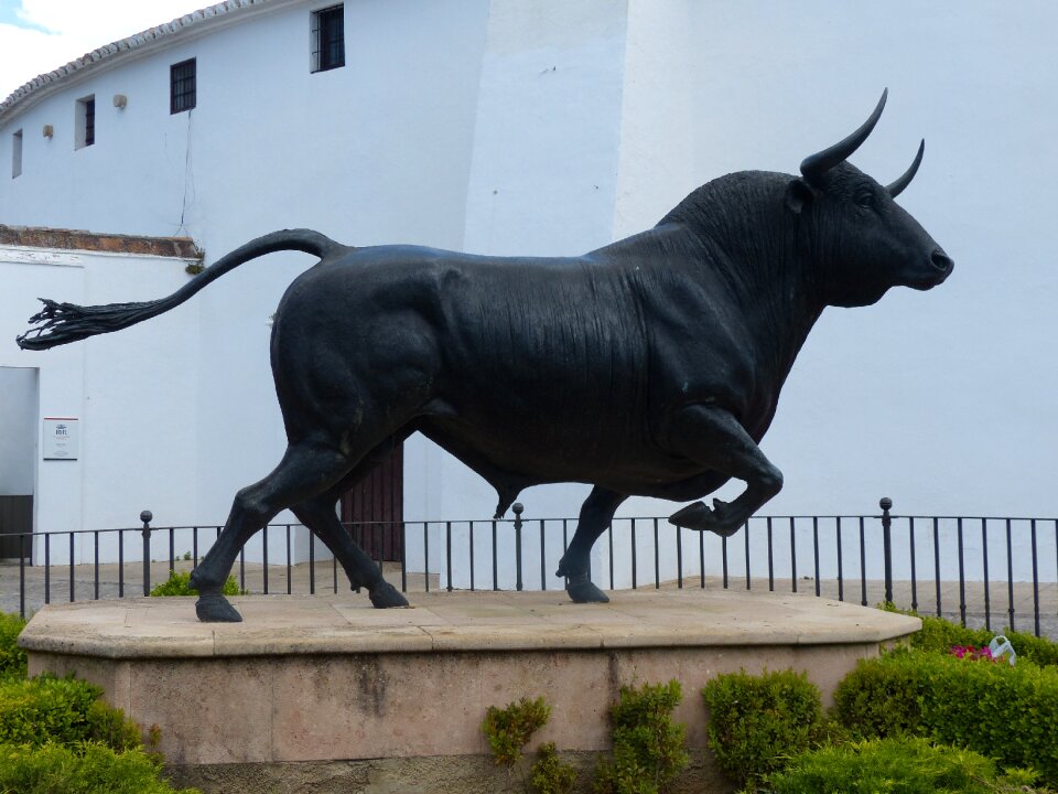 Ronda bullring statue
