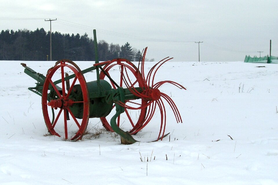 Scrap winter old machine