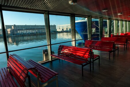 Passengers reflection ships