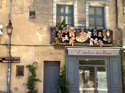 Facade house store
