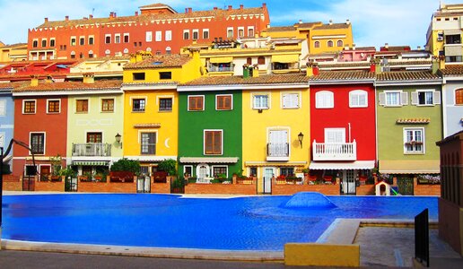 Valence swimming pool colors