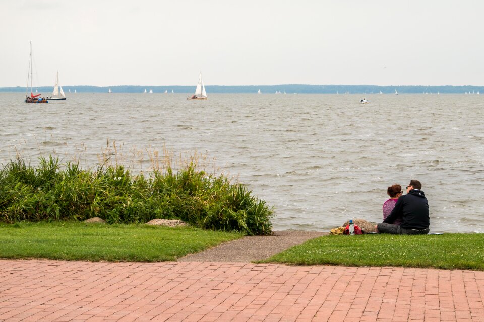 Lovers promenade idyll