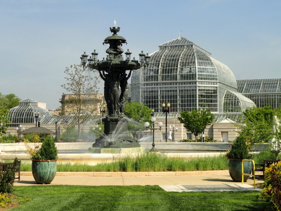 Glass house greenhouse building
