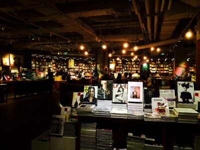 Bookstore the party culture