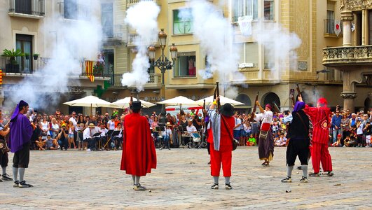 People show square