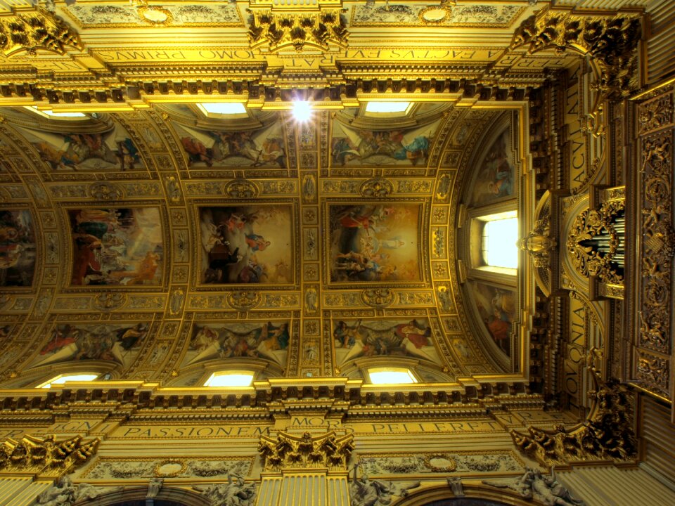 Italy ceiling decor