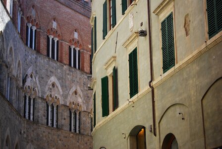 Buildings toscana