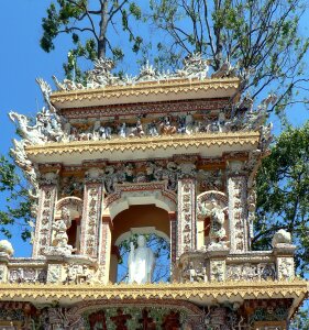 Portico caodai religion photo