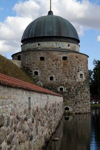 Castle tower moat vättern