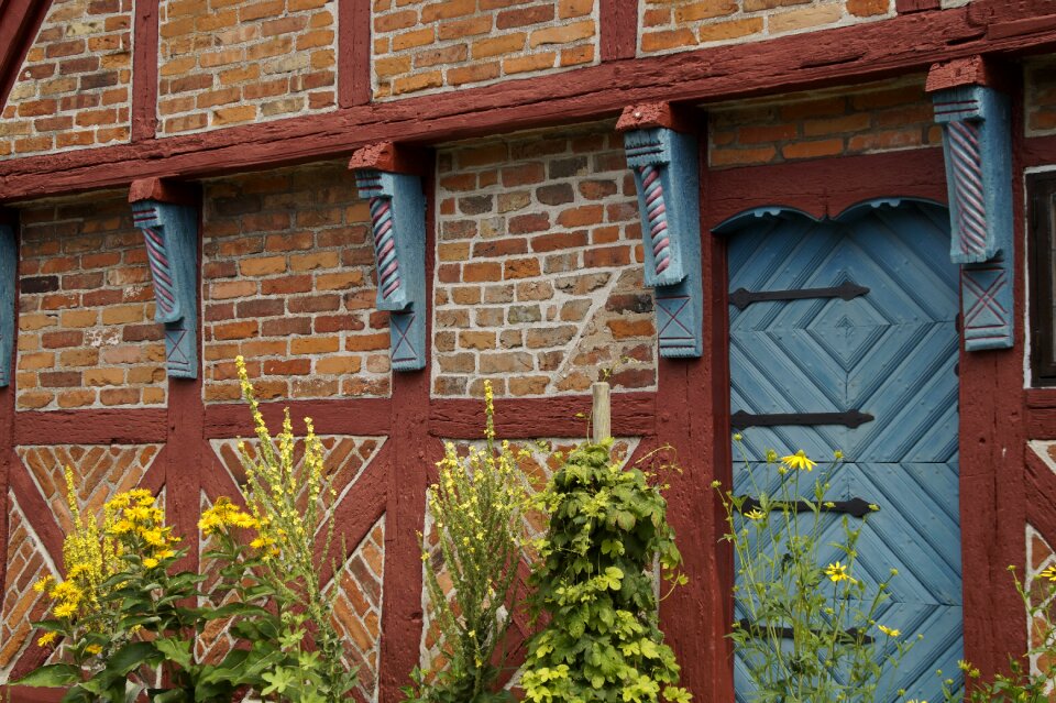 Building house well maintained