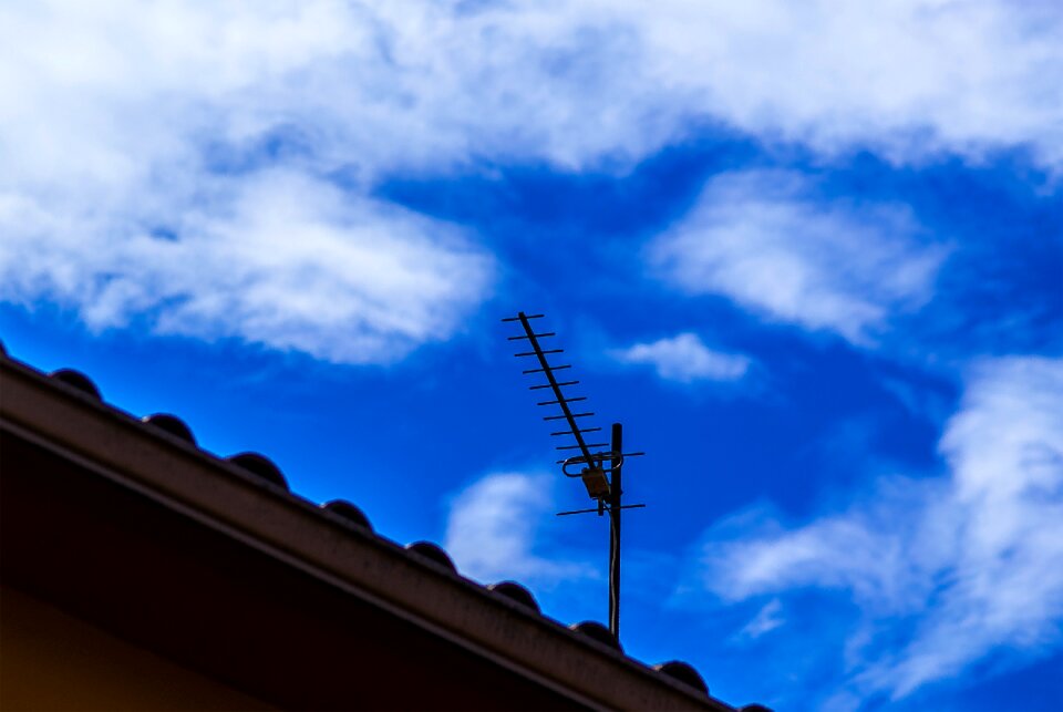 Signal tv communication
