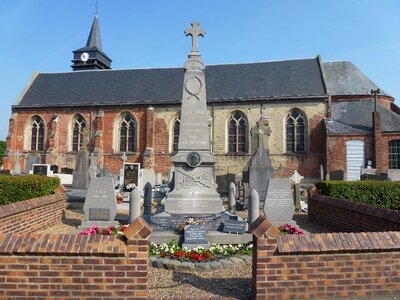 Monument church graveyard