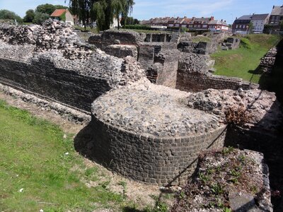 Ruins remains building