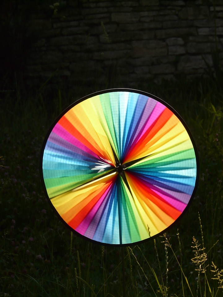 Color district round