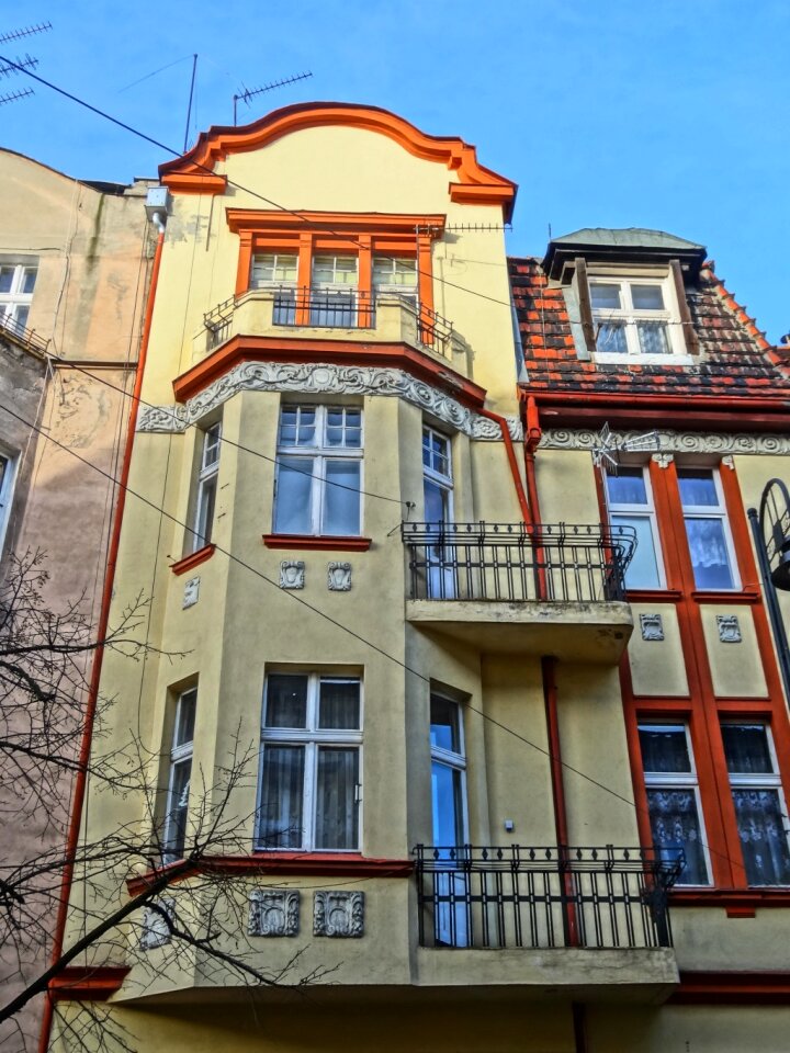 Bay architecture house