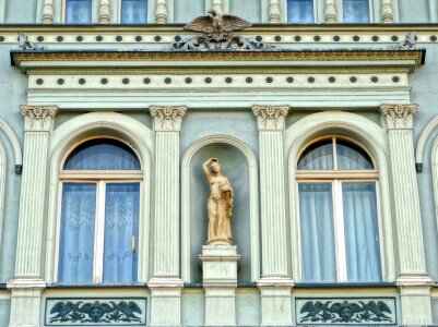 Sculpture statue architecture