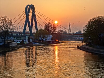 Pylon university river