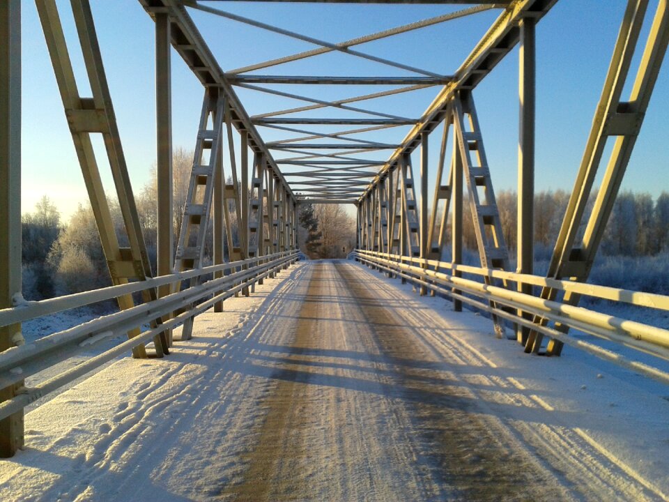 Winter bridge road