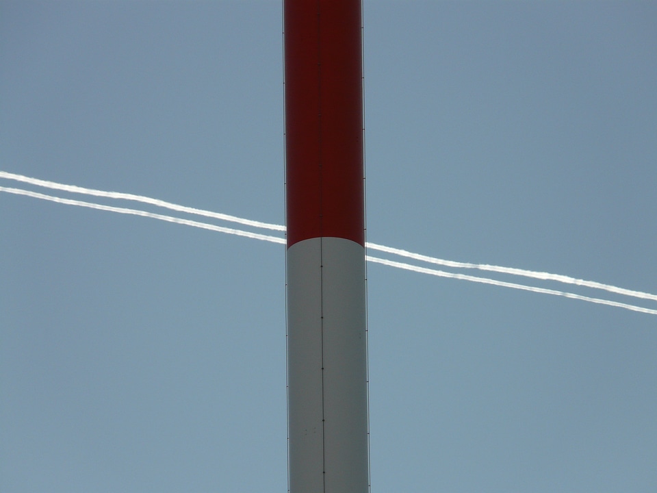 Transmission tower contrail flying