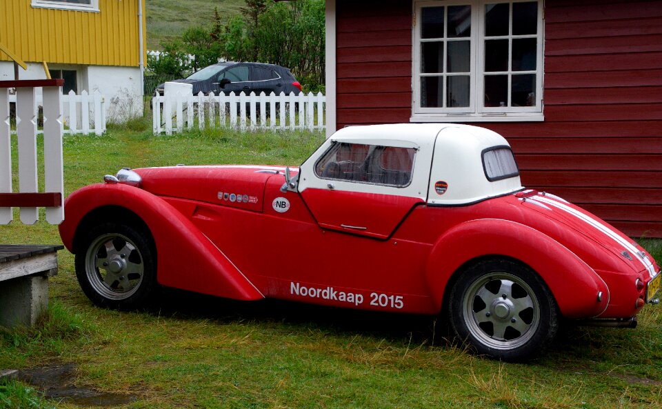 Burton car automobile