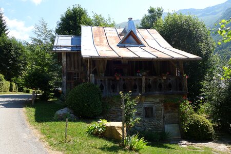 Rustic hautes alpes facade