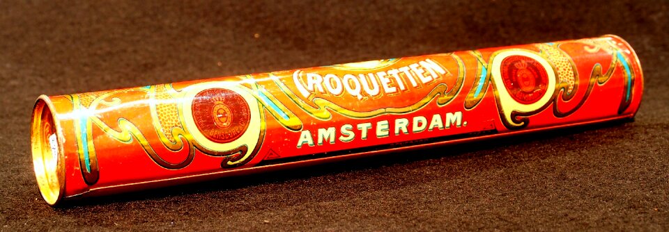 Tin package old