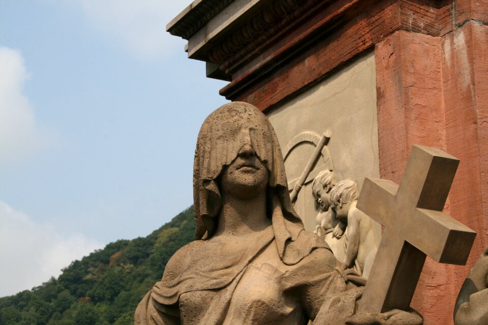 Old bridge historically figure